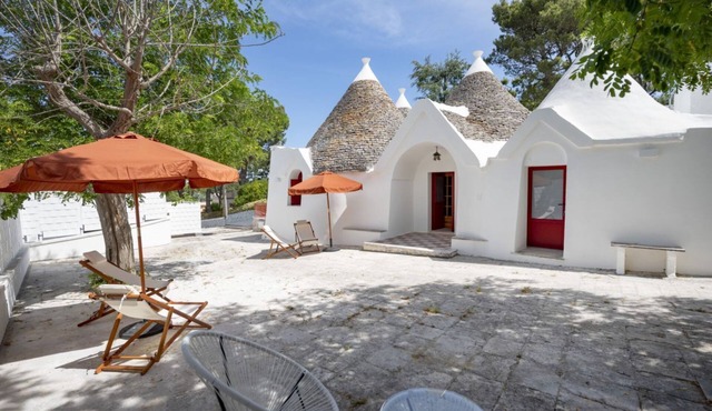 GuestHost - Trulli Itria: Quercia Room