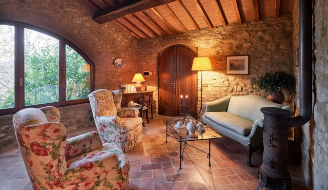 HAMLET THE POET - HOUSE SANTA LUCIA