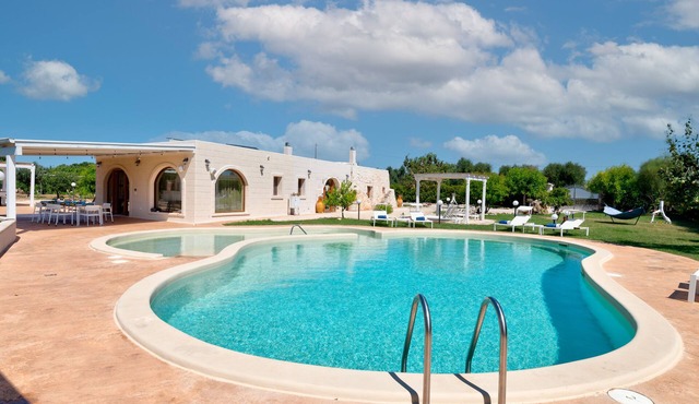 Hasamami Luxury Villa in Ostuni, 4 double bedrooms, private pool
