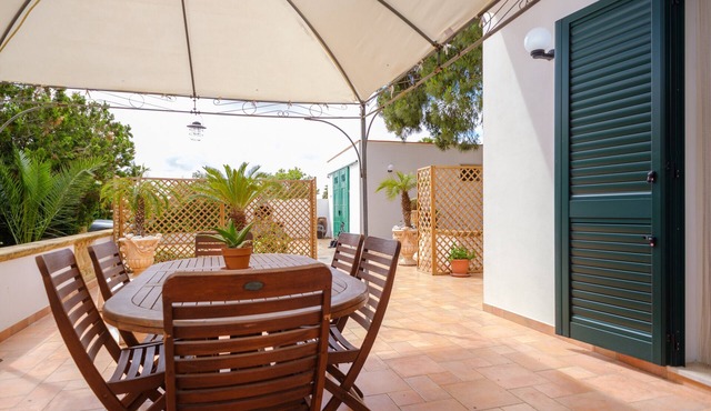 Holiday Apartment 'Villetta del Salento 1' with Garden & A/C