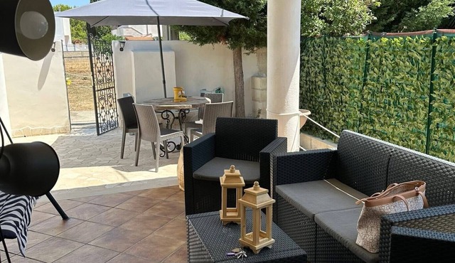 Holiday Home 'Casa Vacanze Stefy Campomarino' with Private Terrace, Private Garden and Air Conditioning