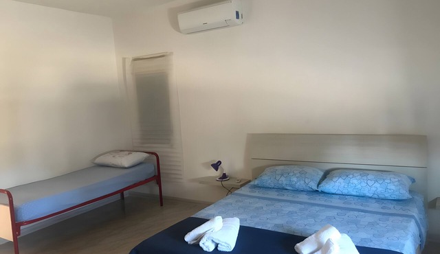 Holiday Home 'Marzamemi Home' with Private Terrace, Garden and Air Conditioning