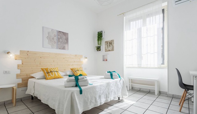 Holiday Home "Sophi's House" with Private Terrace & Wi-Fi