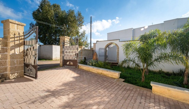 Holiday Home 'Villa Serèa' with Shared Garden and Air Conditioning
