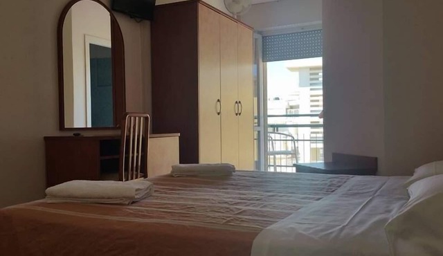 Hotel Holiday