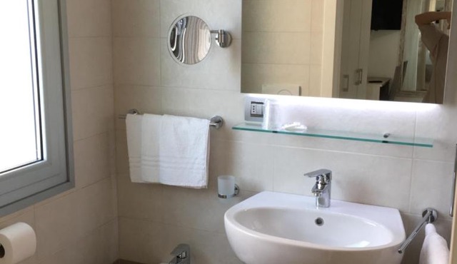 Hotel Novella