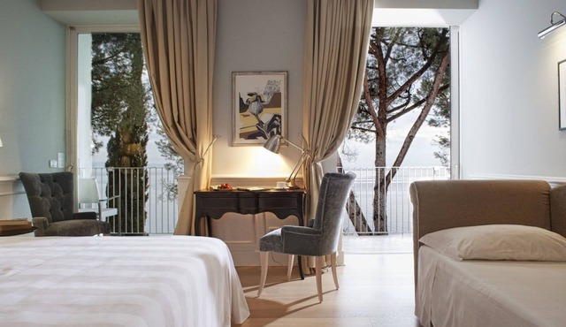 Hotel Riviera & Maximilians