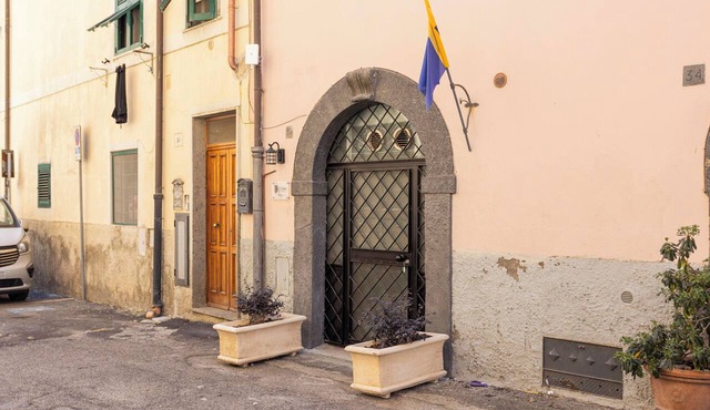 Il Butto – Stone loft with an Etruscan cistern, historic center of Tarquinia