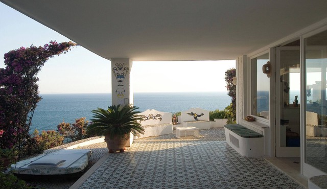 Isola di Eea Charming Bed and Breakfast , Rooms With Access to the Sea