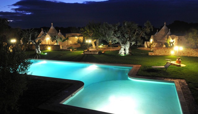 "LA CORTE DEI TRULLI" - VILLA SALVIA -