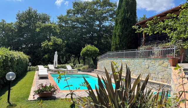 Lake-View Private Umbria Villa & Pool