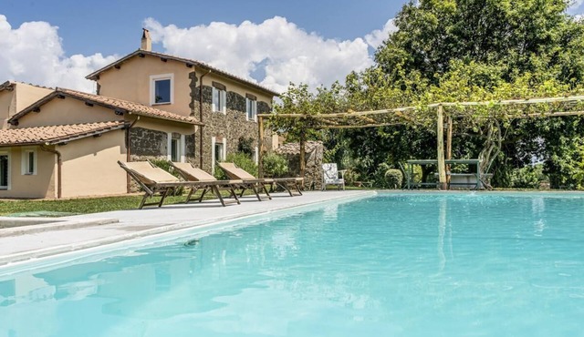 Le Pietre farmhouse