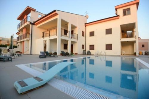 Lina apartments