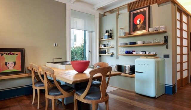 Loren House with Terrace by Hostalia