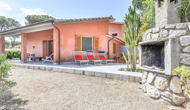 Lovely apartment for 4 guests with pool, WIFI, A/C and terrace
