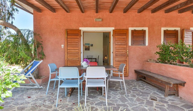 Lovely apartment for 5 guests with A/C, pool, WIFI and terrace