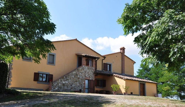 Lovely apartment for 2 guests with WIFI, pool, TV, patio, pets allowed and panoramic view