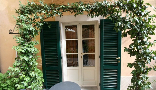 Lovely apartment for 3 guests with WIFI, hot tub and TV