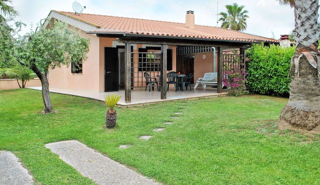 Lovely apartment for 6 guests with A/C, WIFI, TV, terrace and pets allowed