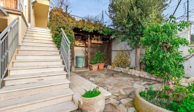 Lovely apartment for 5 people with WIFI, A/C, TV, terrace, pets allowed and panoramic view