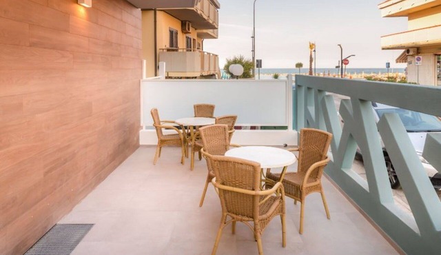 Lovely apartment for 6 guests with A/C, WIFI, TV, balcony and pets allowed