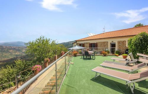 Lovely Home In Laureana Cilento