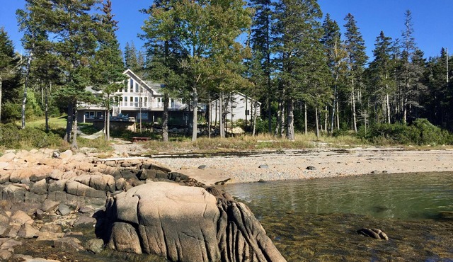 LUXURIOUS OCEANFRONT & PRIVATE BEACH in Deer Isle