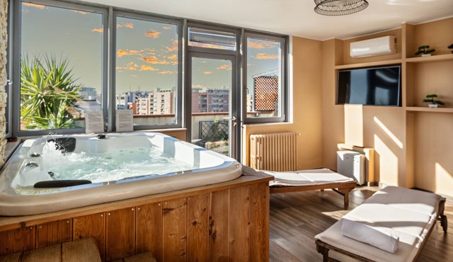 Luxury penthouse with private hot tub