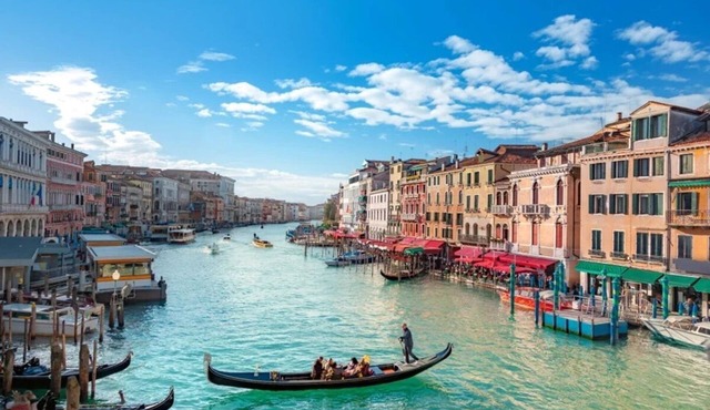 Luxury Penthouse with Two Panoramic Terraces Near La Fenice Theatre