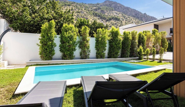 Luxury Villa Leto