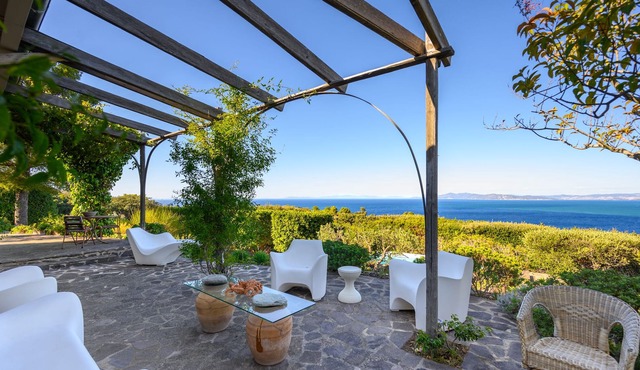 Magnificent Villa with pool (NEW) - By LinkHouses
