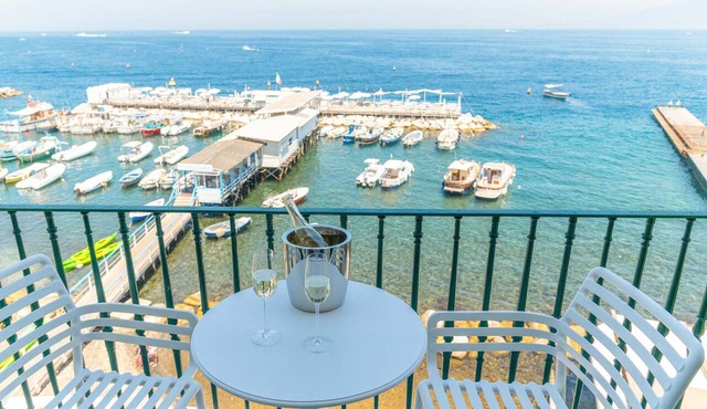 Maison Marika - Sea View, a Few Steps Away from the Beach
