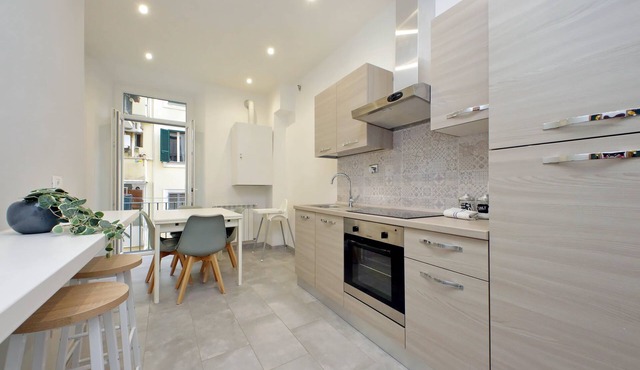 New modern and spacious apartment in the centre