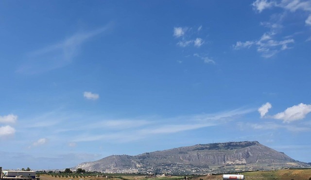 Nice apartment for 6 people with WIFI, A/C, TV and terrace in Paceco