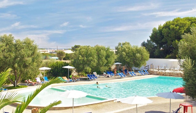 Nice apartment in villa for 4 people with A/C, pool, WIFI and terrace