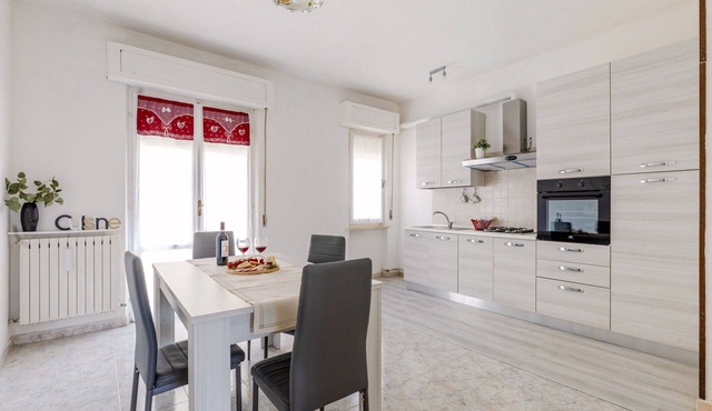 Nice apartment with A/C, WIFI, TV, terrace and panoramic view, close to Porto Recanati