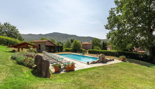 Nice home in Pieve Santo Stefano