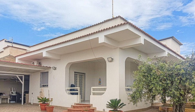 Nice home in Ribera with WiFi in Ribera