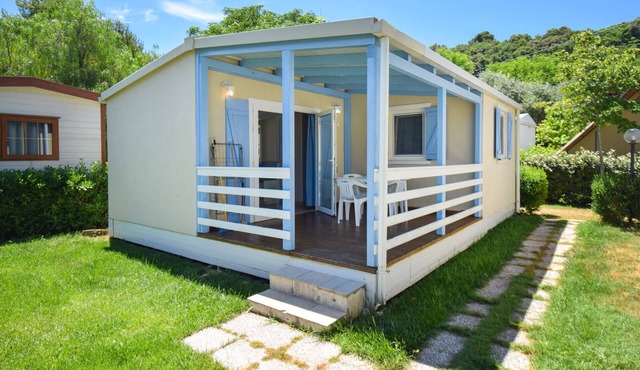 Nice home in Torino di Sangro with outdoor swimming pool