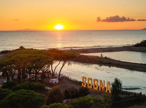 NOMAD ARGENTARIO - Area Sosta Camper - NO TENDE - NO CARAVAN - Empty Pitch Only Campervan RV - SOLO PIAZZOLA PER IL PROPRIO CAMPER - Tariffa fino a 4 persone - TUTTI I SERVIZI INCLUSI