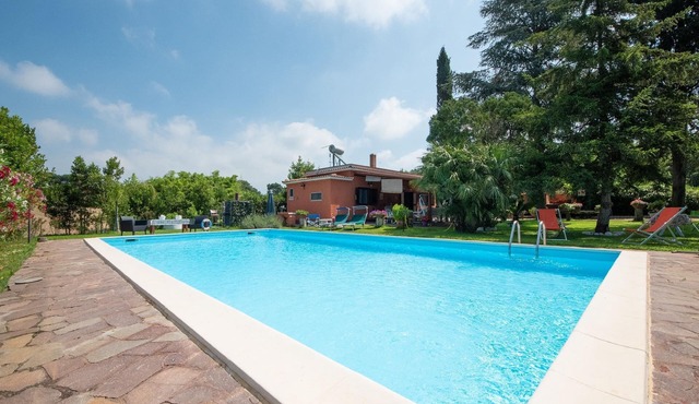 Oleandri holiday home with private pool
