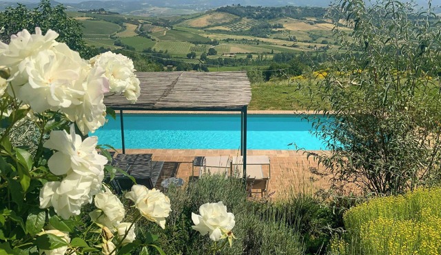Panoramic villa among vineyards in Orvieto