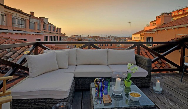 Perfect Marvelous Large Total Luxury Fantasy-Terrace-Bellini Cocktail Welcome