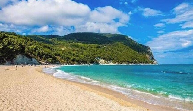 Piccolo Resort sul Conero – Relax con Vista Mare tra Natura e Silenzio
