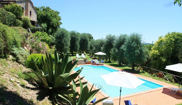 Podere Agrituristico Luchiano, relax in Umbrian countryside