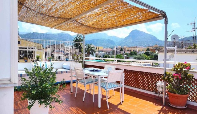 Puesta del Sol - Home Holdays