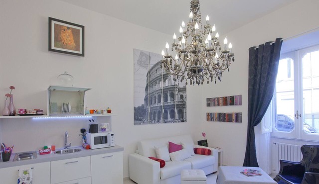 Quirinale Apartment.Quirinale ApartmentQuirinale ApartmentQuirinale ApartmentQuirinale .