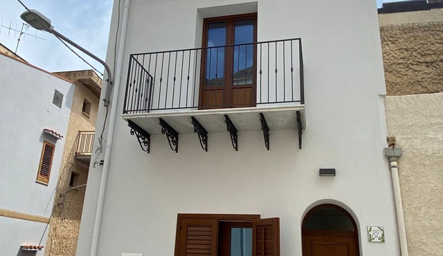 Renovated Holiday House in Castellammare del Golfo - Historic Center