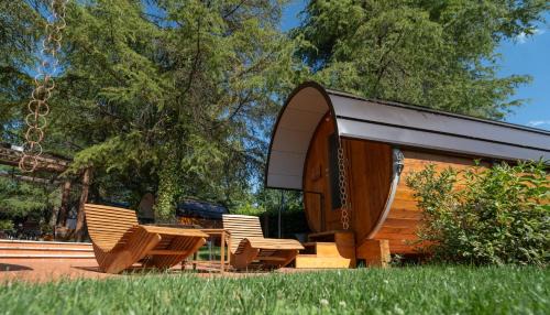 Rifugio diVino Dormire in una botte - Wine Barrel stay near Rome