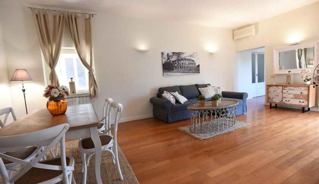 Romantic Flat near Metro Flaminio